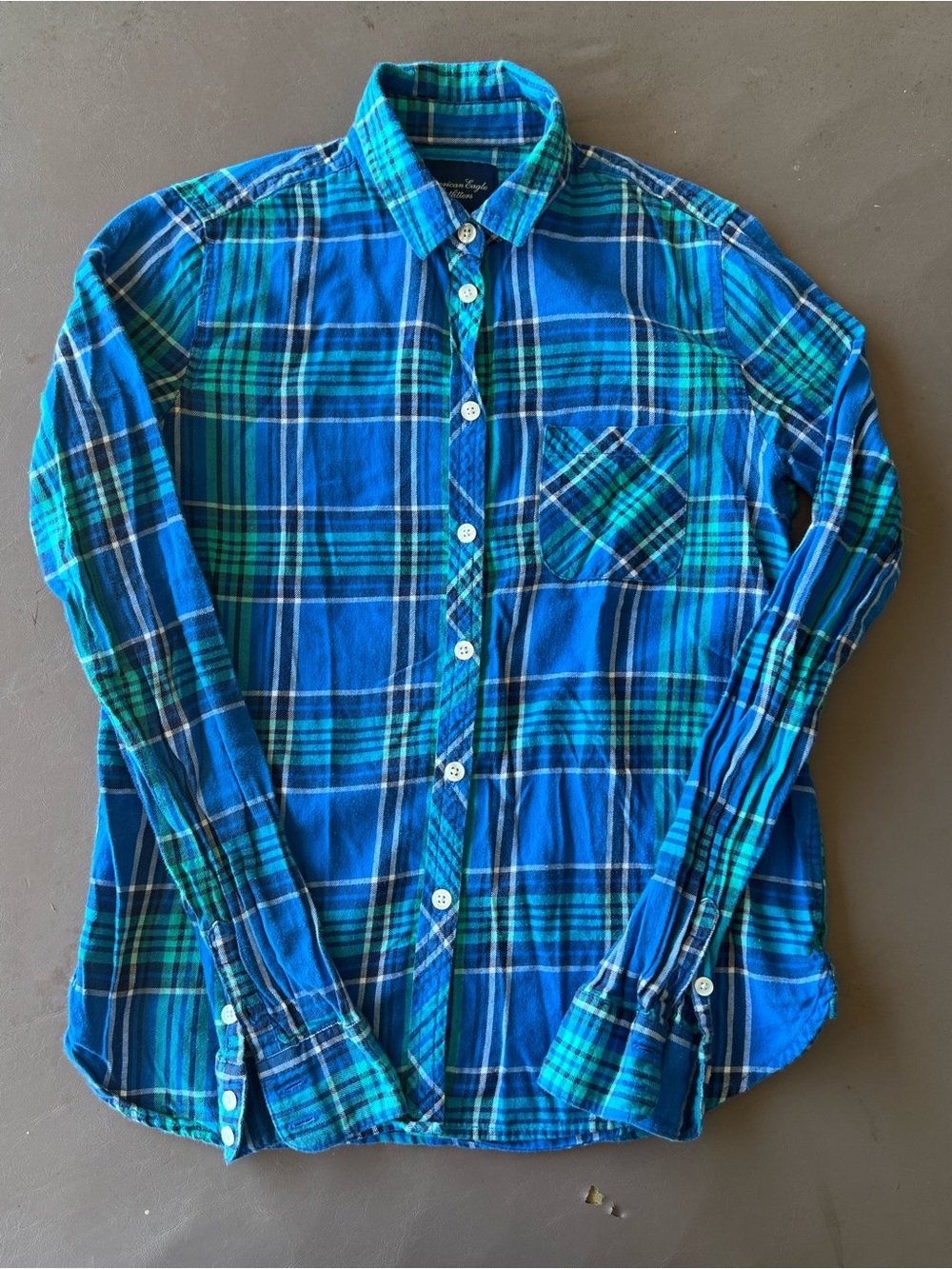 American Eagle Outfitters Blue and Green Plaid Button-Down Shirt